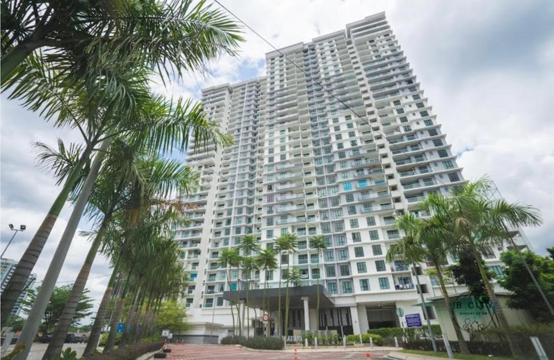 Putra Mewah Apartment